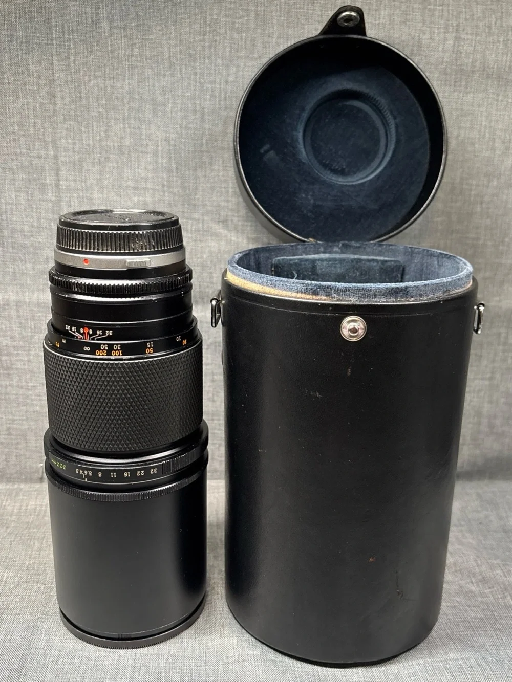 Olympus OM Systems 300mm Zuiko Auto T F4.5 Camera Lens Japan w Case